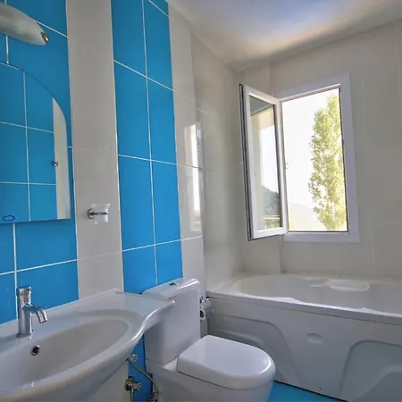 Kalkan'da Deniz Manzarali, 10 Kisilik Havuzlu Vila Kaş