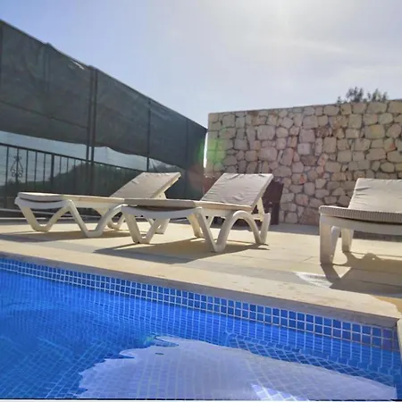 Kalkan'da Deniz Manzarali, 10 Kisilik Havuzlu Kaş