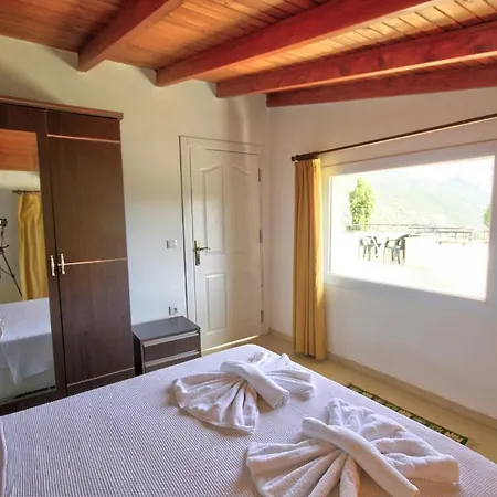 Vila Kalkan'da Deniz Manzarali, 10 Kisilik Havuzlu