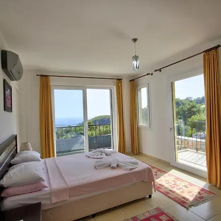 Kalkan'da Deniz Manzarali, 10 Kisilik Havuzlu * Kaş