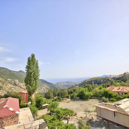 Villa Kalkan'da Deniz Manzarali, 10 Kisilik Havuzlu Kaş